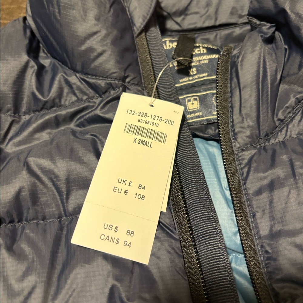 Abercrombie & Fitch Navy Puffer Vest - X Small
